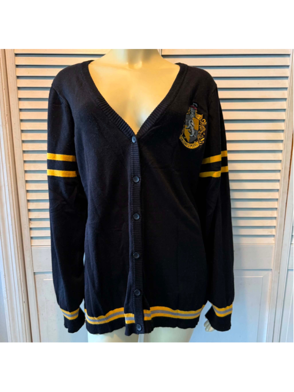 Women's Wizarding World Hufflepuff Cardigan Sweater XXL Black Yellow